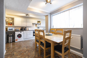 Kitchen/Diner- click for photo gallery